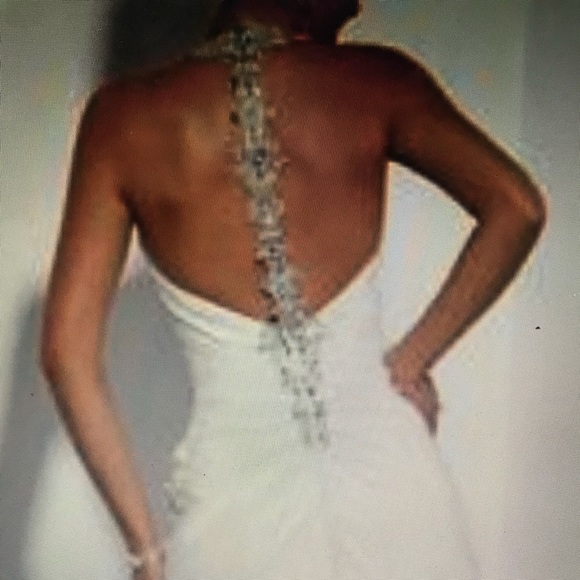 Maggie & Sottero wedding dress. Sz 0 - 2. - Picture 2 of 4